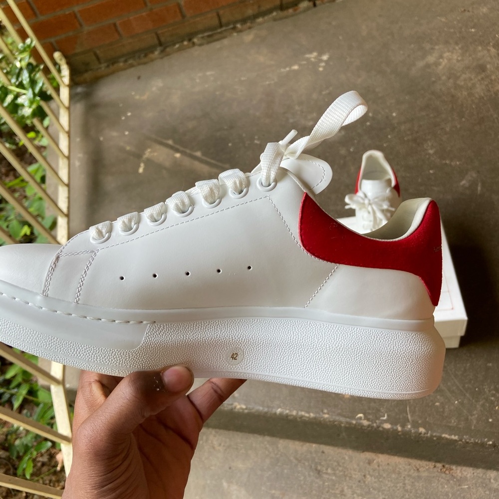 McQueen size 42(9) only worn once - Picture 2 of 3